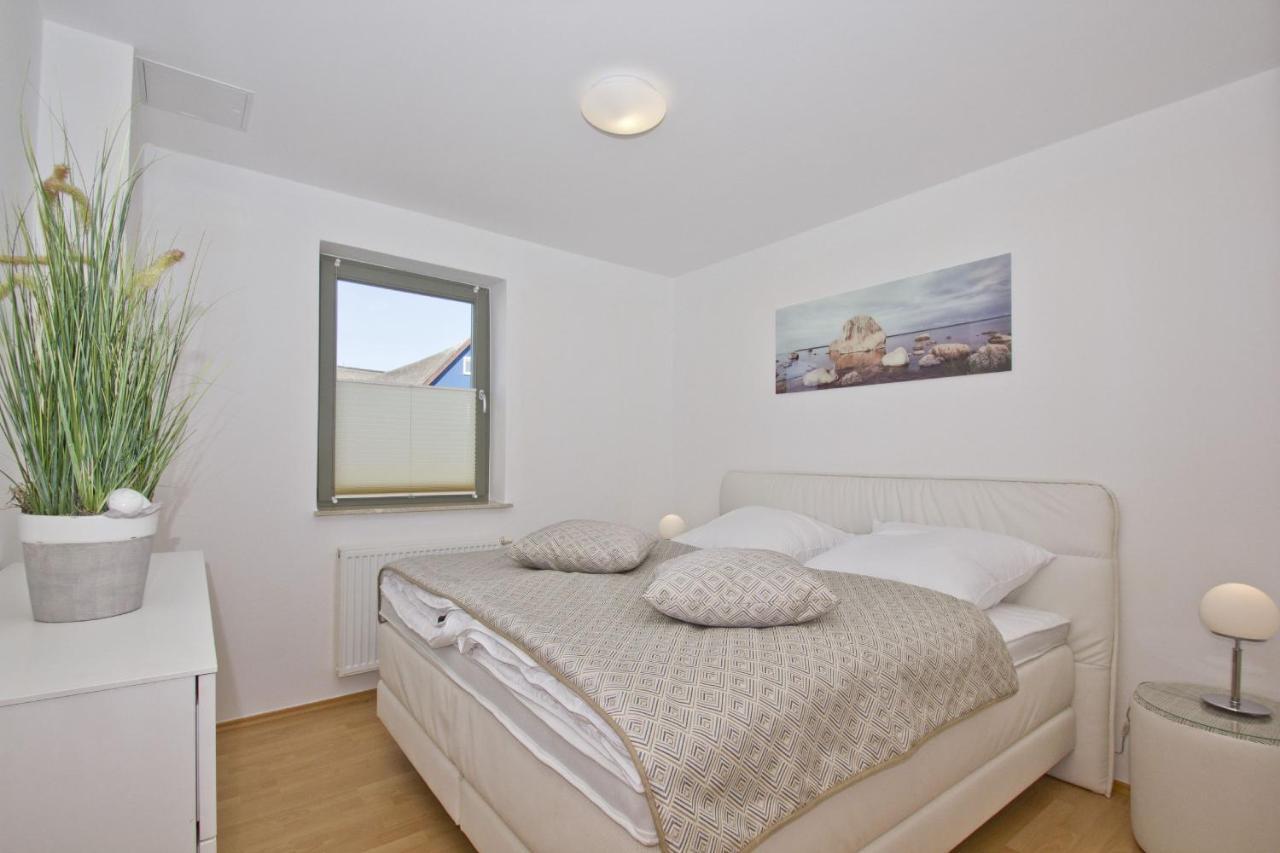 Ferienhaus Distelfink FeWo 01 Balkon, Meerblick Groß Zicker Exterior foto